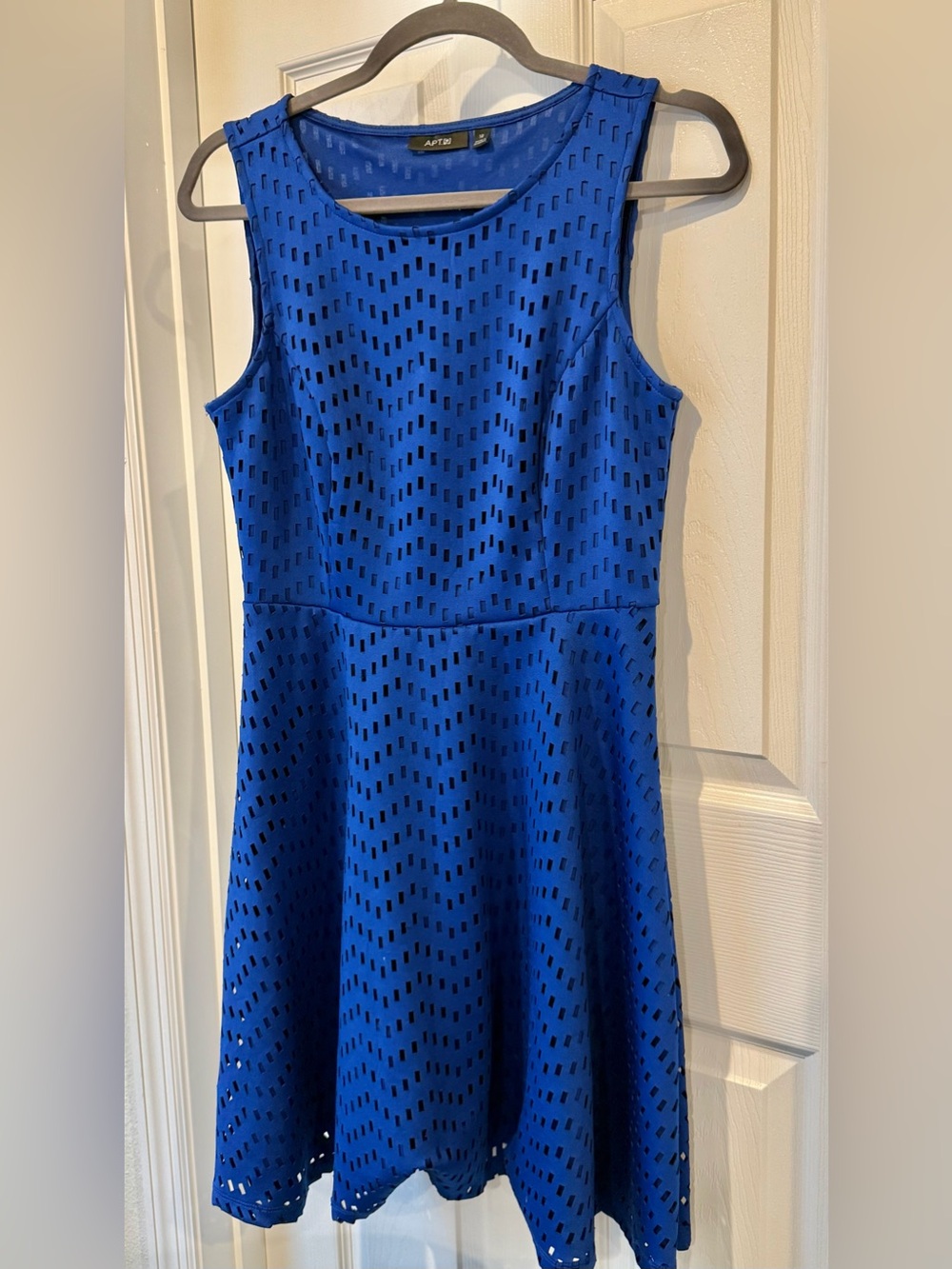 Apt. 9 Blue Laser Cut Shift Dress Womens Elegant Career Party EUC